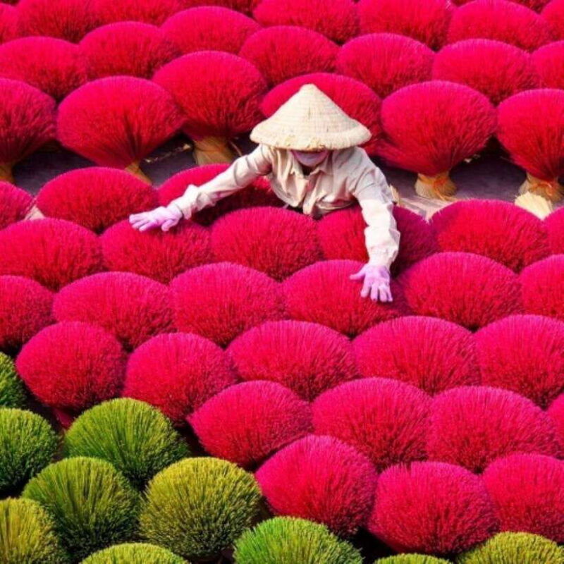 quang-phu-cau-and-perfume-pagoda-private-tour