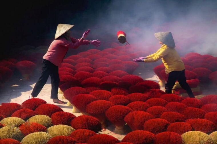 quang-phu-cau-incense-hat-village-with-train-street-1-2-day