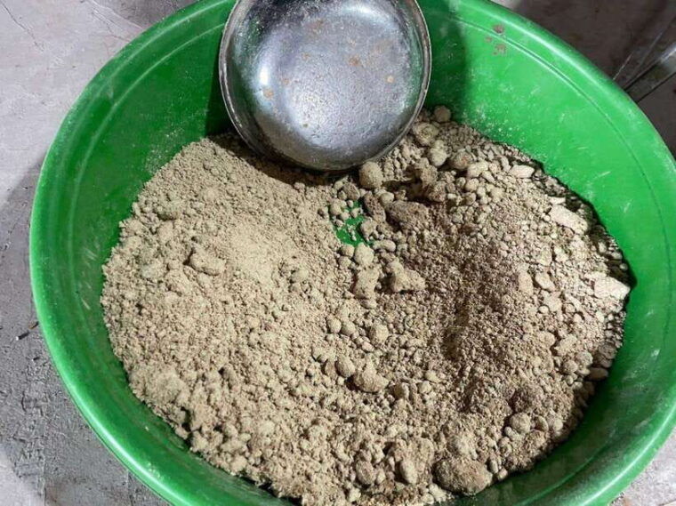 quang-phu-cau-incense-stick-village-conical-hat-village