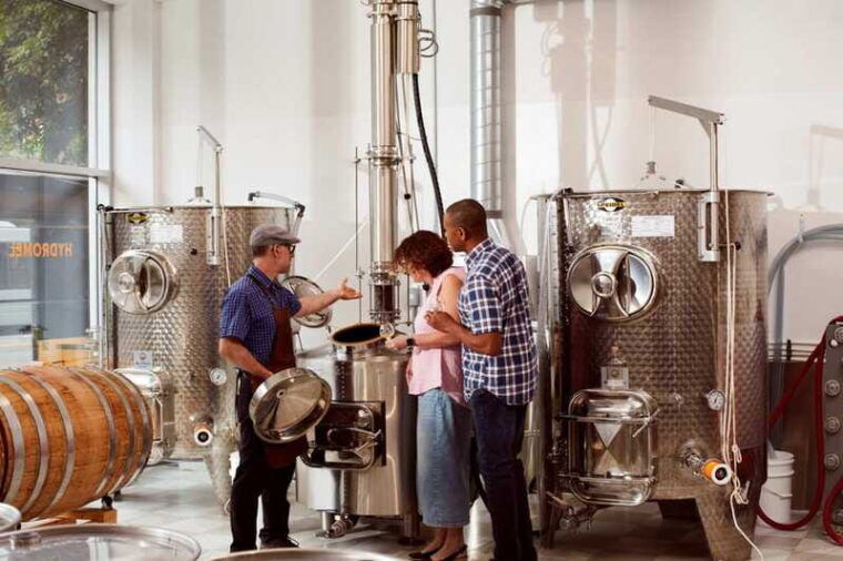 quebec-city-honey-and-distillery-tour-with-tasting