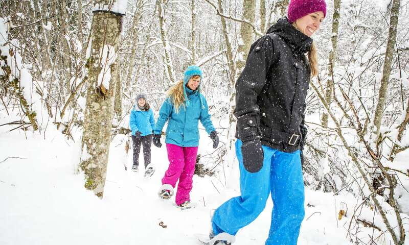 quebec-city-jacques-cartier-national-park-snowshoeing-tour