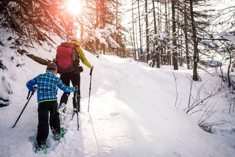 quebec-city-jacques-cartier-national-park-snowshoeing-tour