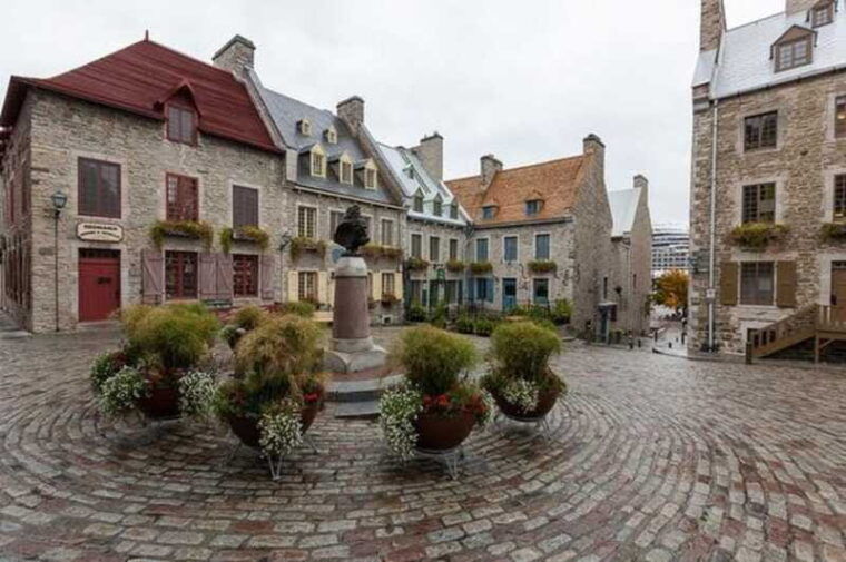 quebec-old-town-private-walking-tour-with-a-local-guide