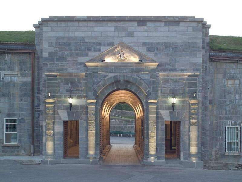 quebec-the-citadel-of-quebec-ticket-and-guided-tour