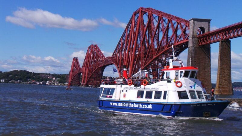 queensferry-sightseeing-cruise-to-inchcolm-island-2