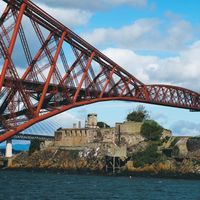queensferry-sightseeing-cruise-to-inchcolm-island-2
