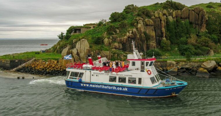 queensferry-sightseeing-cruise-to-inchcolm-island-2