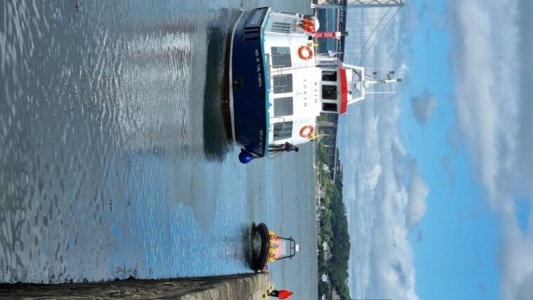 queensferry-sightseeing-cruise-to-inchcolm-island-2