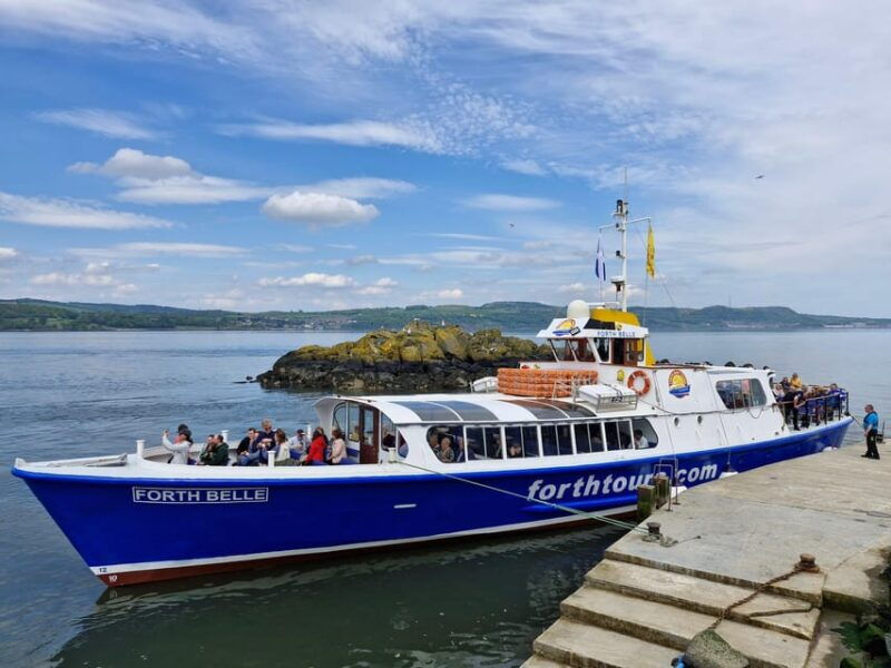 queensferry-sightseeing-cruise-to-inchcolm-island