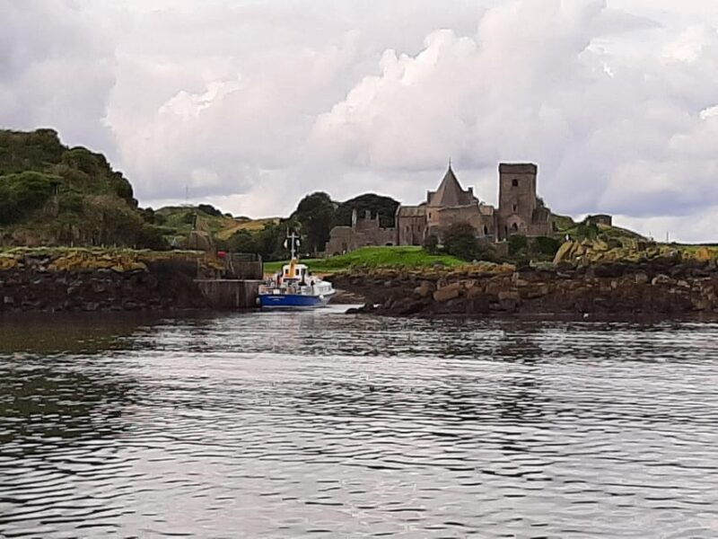 queensferry-sightseeing-cruise-to-inchcolm-island