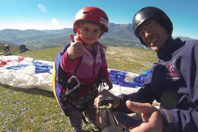 Queenstown Tandem Paragliding from Coronet Peak - The Quality of Guides and Safety Measures