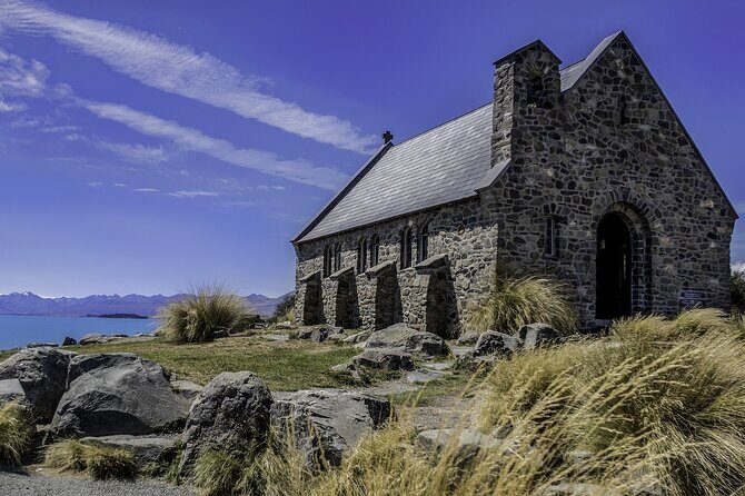 Queenstown to Christchurch One-Way Tour via Mt Cook & Lake Tekapo - The Journey Begins: Queenstown to Kawarau Gorge