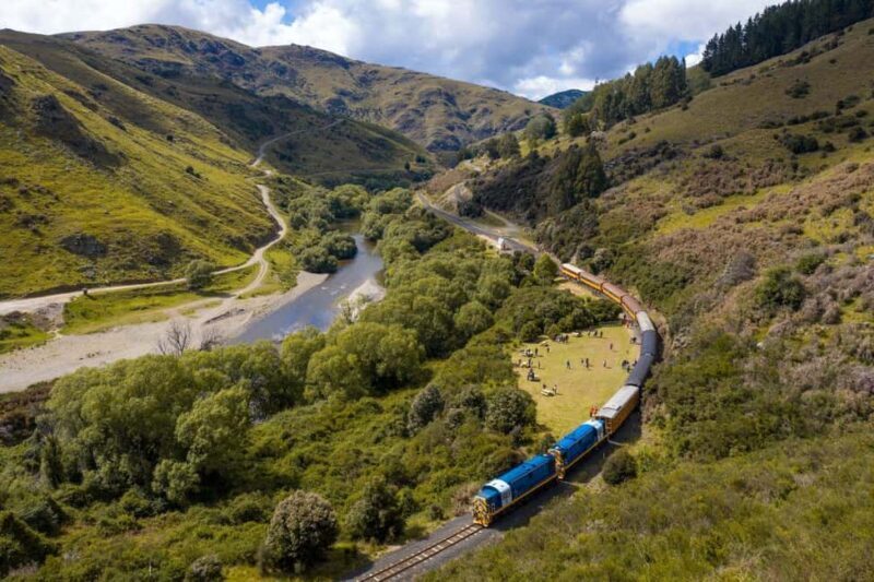 Queenstown to Dunedin Incl Train Small-Group Tour (One-Way) - Queenstown to Dunedin Incl Train Small-Group Tour (One-Way): An In-Depth Review