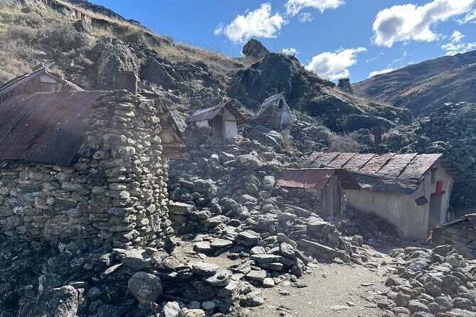 Queenstown to Wnaka: A Self-Guided Gibbston Valley Driving Tour - The Sheer Cliffs and Turquoise Rivers