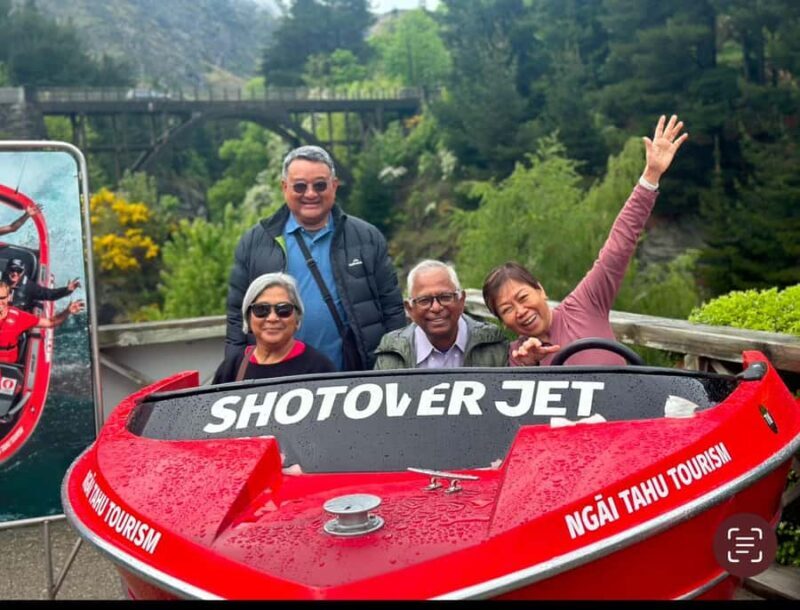 Queenstown: Wanaka & Arrowtown Guided Private Day Tour - Exploring Arrowtown’s Heritage Charm