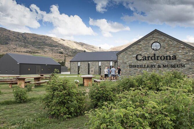 Queenstown's Gin & Spirits Tasting Tour - Arthurs Point & The Gin Garden: The Final Tasting