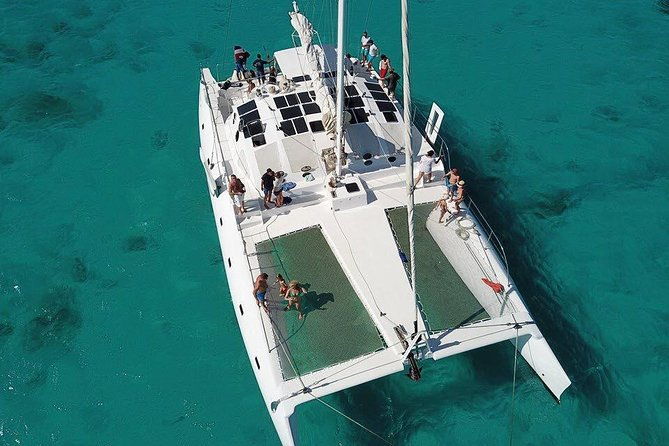 quetzal-catamaran-cruise-prestige-to-saona-island