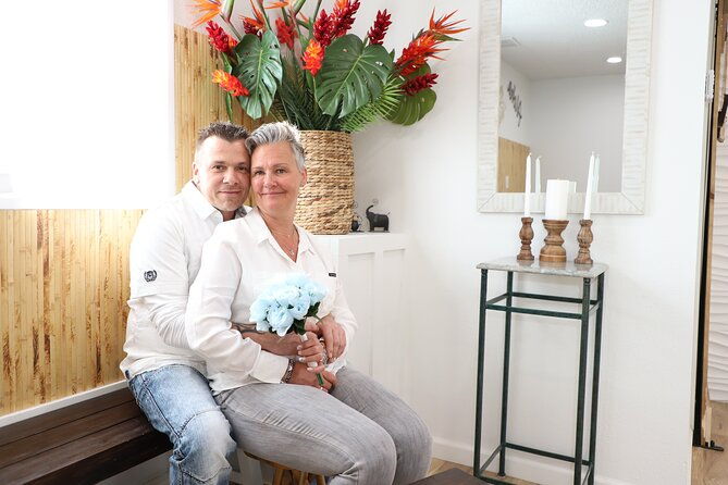 quickie-sign-and-go-wedding-at-hawaiian-wedding-chapel