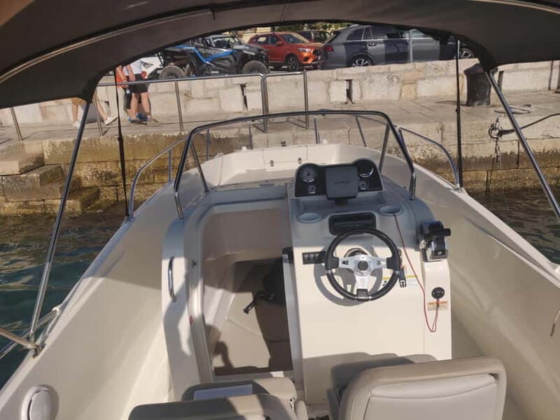 Quicksilver 675 Boat Rental in Rovinj - What You Can Expect from the Quicksilver 675 Boat Rental