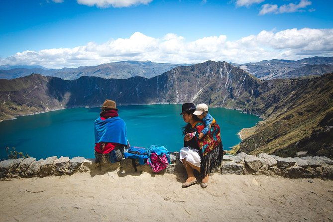 quilotoa-lagoon-and-indian-markets-in-one-day-from-quito