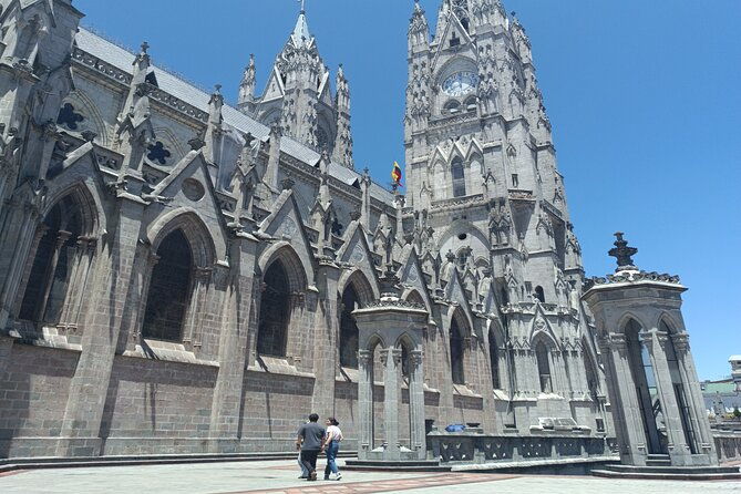 quito-city-tour-by-night-with-food-taste