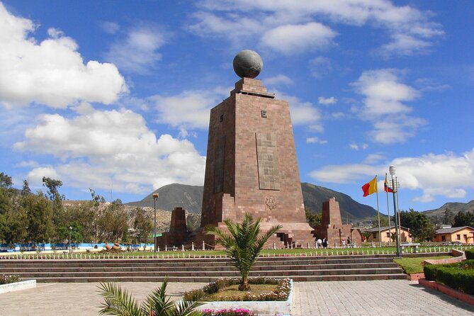 quito-city-tour-experience-equator-line