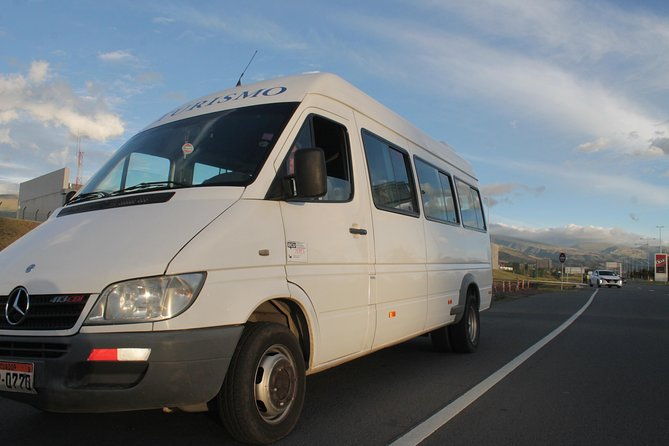 quito-private-departure-transfer-from-hotels-to-the-airport
