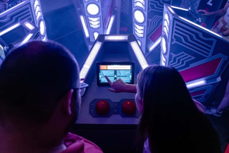 QuizBoxing: Interactive TV show style quiz game experience - The Experience Breakdown