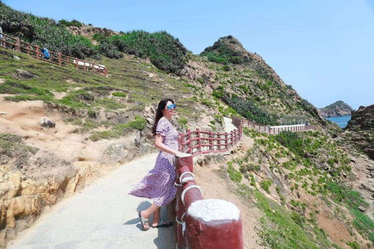 quy-nhon-tour-nhat-tu-son-island-hoa-bay-beach-sand-dunes