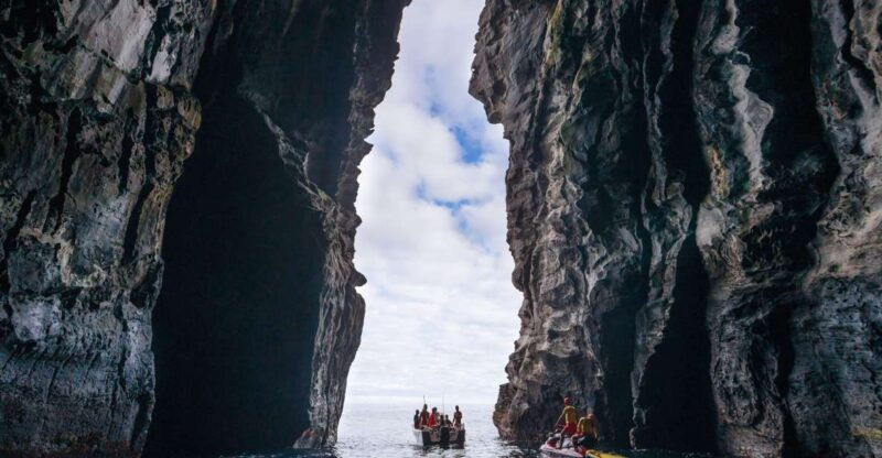 rabo-de-peixe-cave-boat-tour-on-the-north-coast