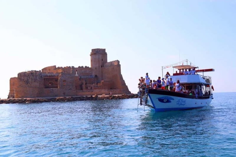 RaccontiAmo Daily cruises Le Castella Isola Capo Rizzuto - What to Expect During the Cruise  