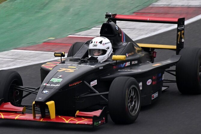 racing-experience-formula-racing-course-and-laps-on-ferrari-near-milan-2