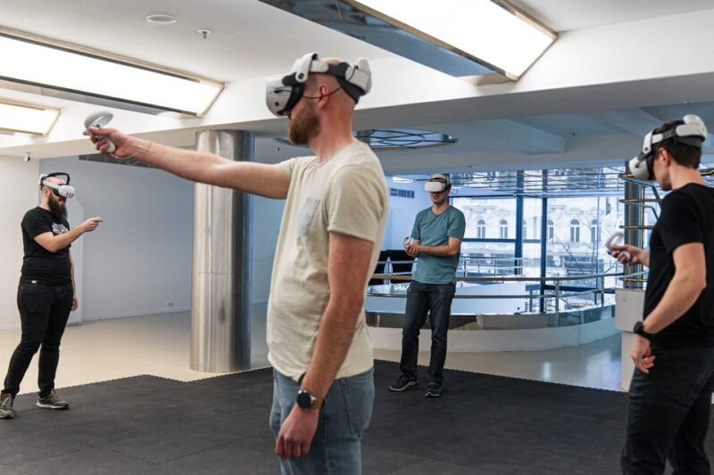 racing-simulator-vr-theme-park-experience