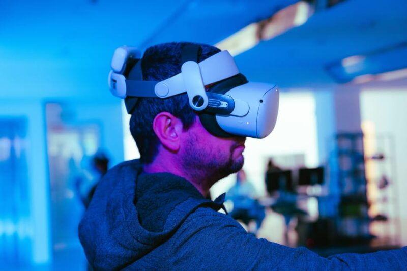 racing-simulator-vr-theme-park-experience