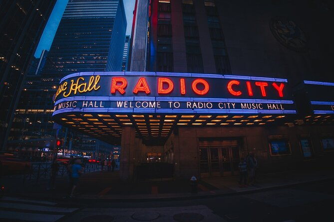 radio-city-music-hall-tour-experience
