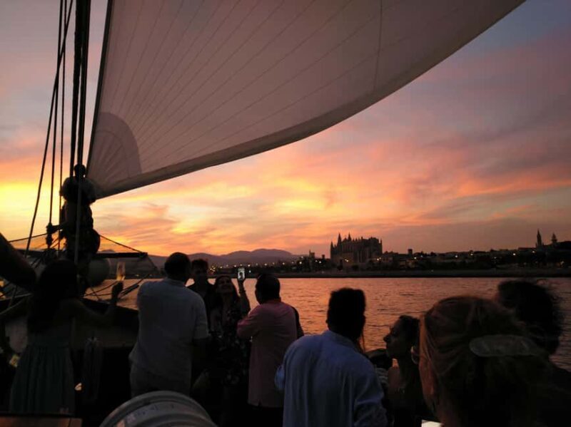 Rafael Verdera 1841:sail with history, tapas & wine in Palma - Final Thoughts: Who Should Book This Experience?