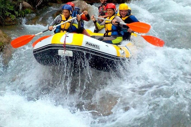 rafting-activity-full-of-adrenaline