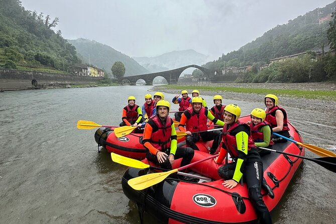 rafting-activity-with-family-in-lucca-2