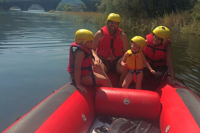 rafting-activity-with-family-in-lucca-2