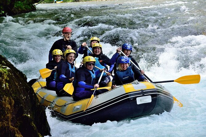 rafting-and-kayaking-adventure-in-river-kupa