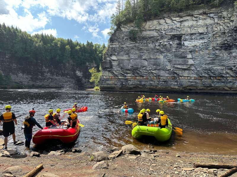 rafting-and-kayaking-on-the-jacques-cartier-river