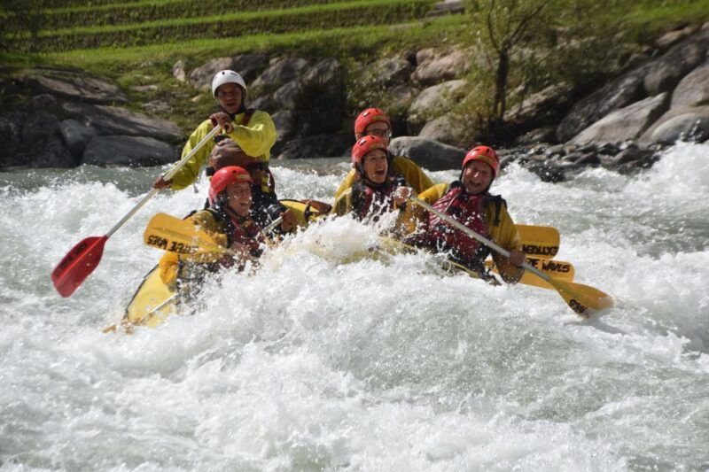 rafting-classic-with-extreme-waves
