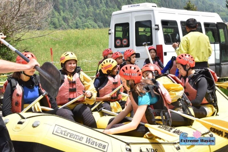 rafting-classic-with-extreme-waves