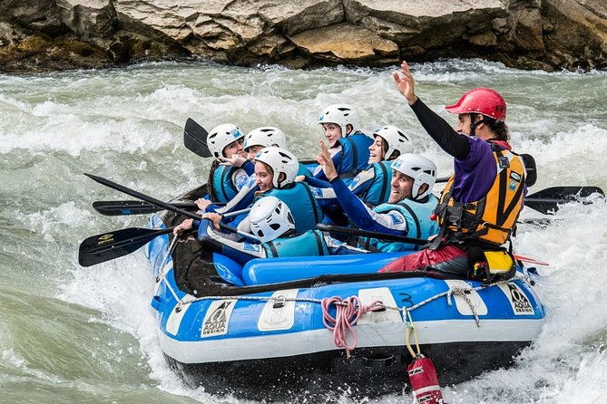 rafting-in-the-gallego-river-spain-murillo-de-gallego-ur-pirineos
