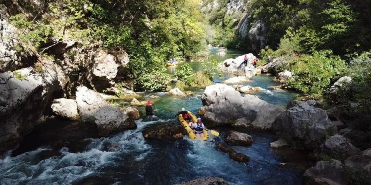 rafting-on-cetina-river-standard-route-split-omis