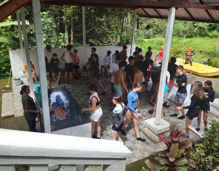 rafting-on-the-telaga-waja-river-with-lunch