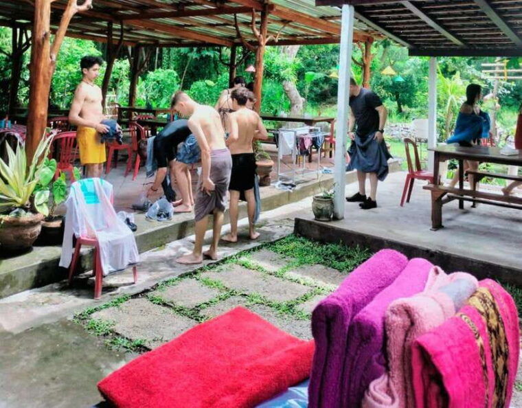 rafting-on-the-telaga-waja-river-with-lunch