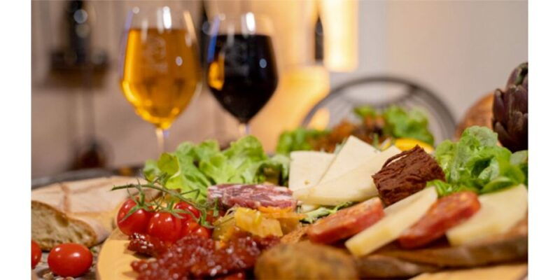 ragalna-etna-wine-tasting-experience-with-sicilian-food