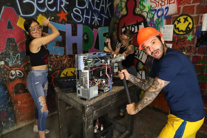 rage-room-las-vegas-on-fremont-street