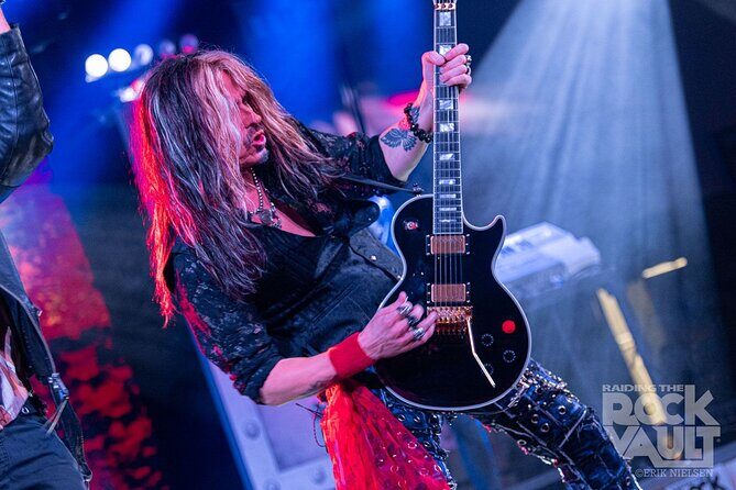 Raiding the Rock Vault at the Hard Rock Cafe in Las Vegas - Authenticity and Audience Feedback